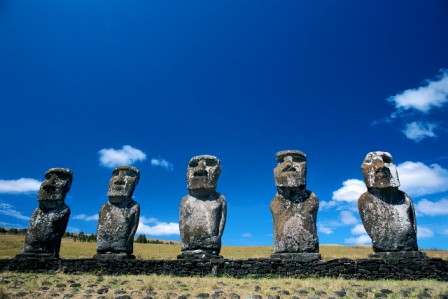 http://www.internationaleducationmedia.com/images/chile_statues.jpg